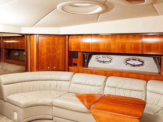 Express Cruiser Yacht Yacht Charter in Newport Beach