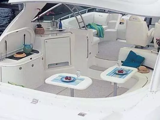 Express Cruiser Yacht Yacht Rental in