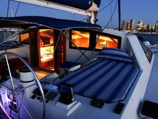 Monohull sailboat Yacht Rental in Sydney