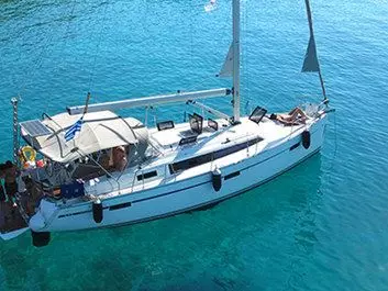 monohull sailboat Yacht Rentals in Sydney