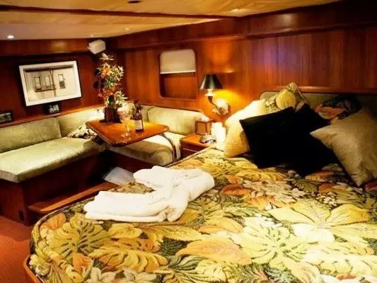 Party motor Yacht Yacht Charter in NEW YORK