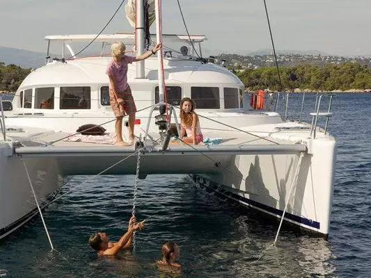 Catamaran Sailing Yacht Yacht Rental in Long Beach