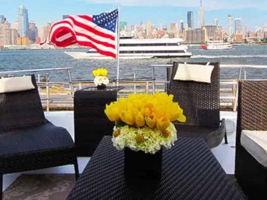 Yacht Charter JERSEY CITY