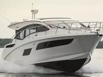 2016 SeaRay motor yacht. Yacht Rentals in Newport Beach